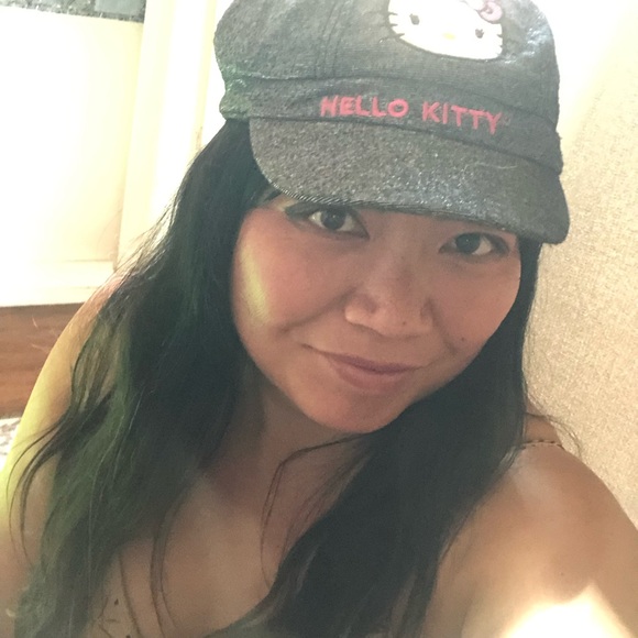 Hello Kitty hat - Picture 8 of 9